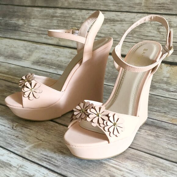 Retro Peach Floral Wedge Sandals - Picture 4 of 7